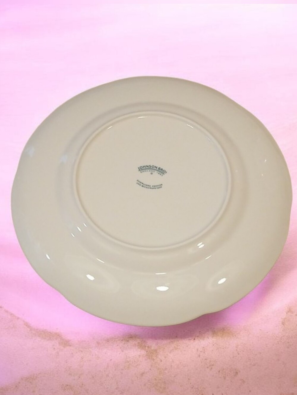 Johnson Brothers 8-inch Salad/Dessert Plate - Picture 3 of 4